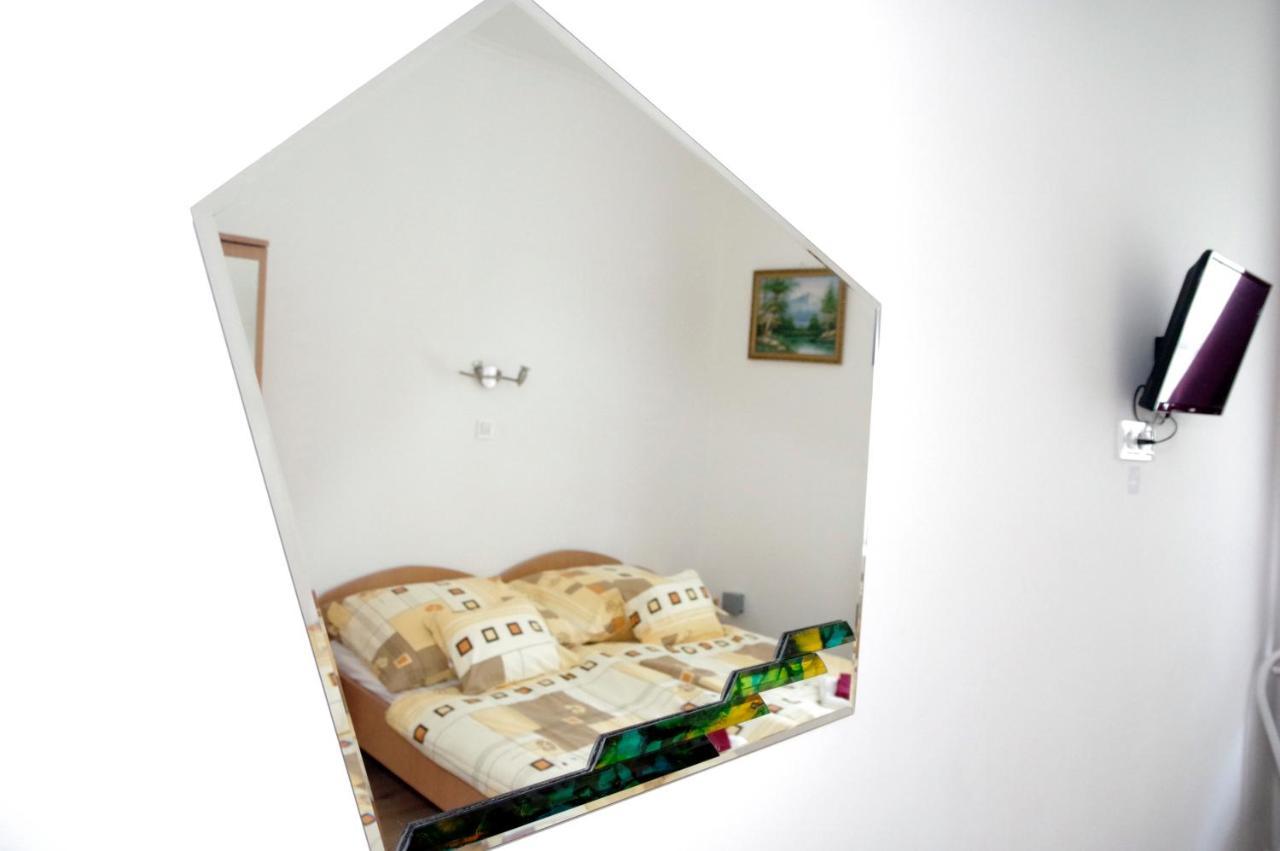 Fehér Hajó Panzió és Vendéglő Győr Exterior foto